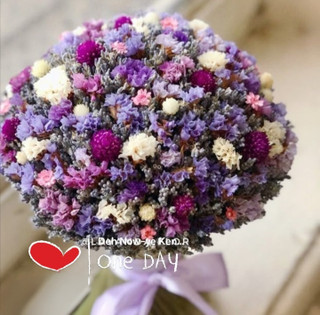 دسته گل تثبیت شده گلهای استاتیس